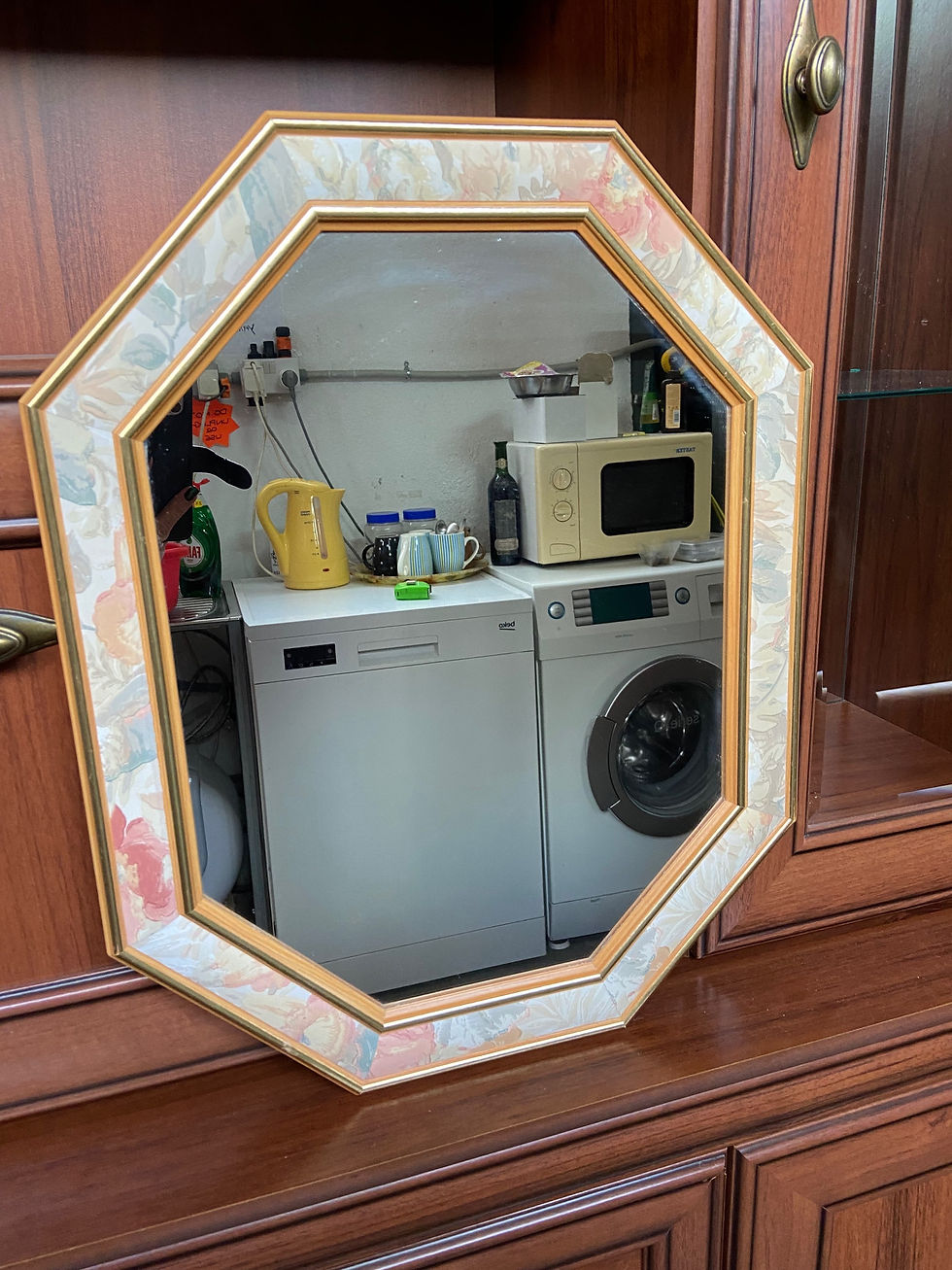 Thumbnail: English-style mirror with a bevel features a unique floral print 