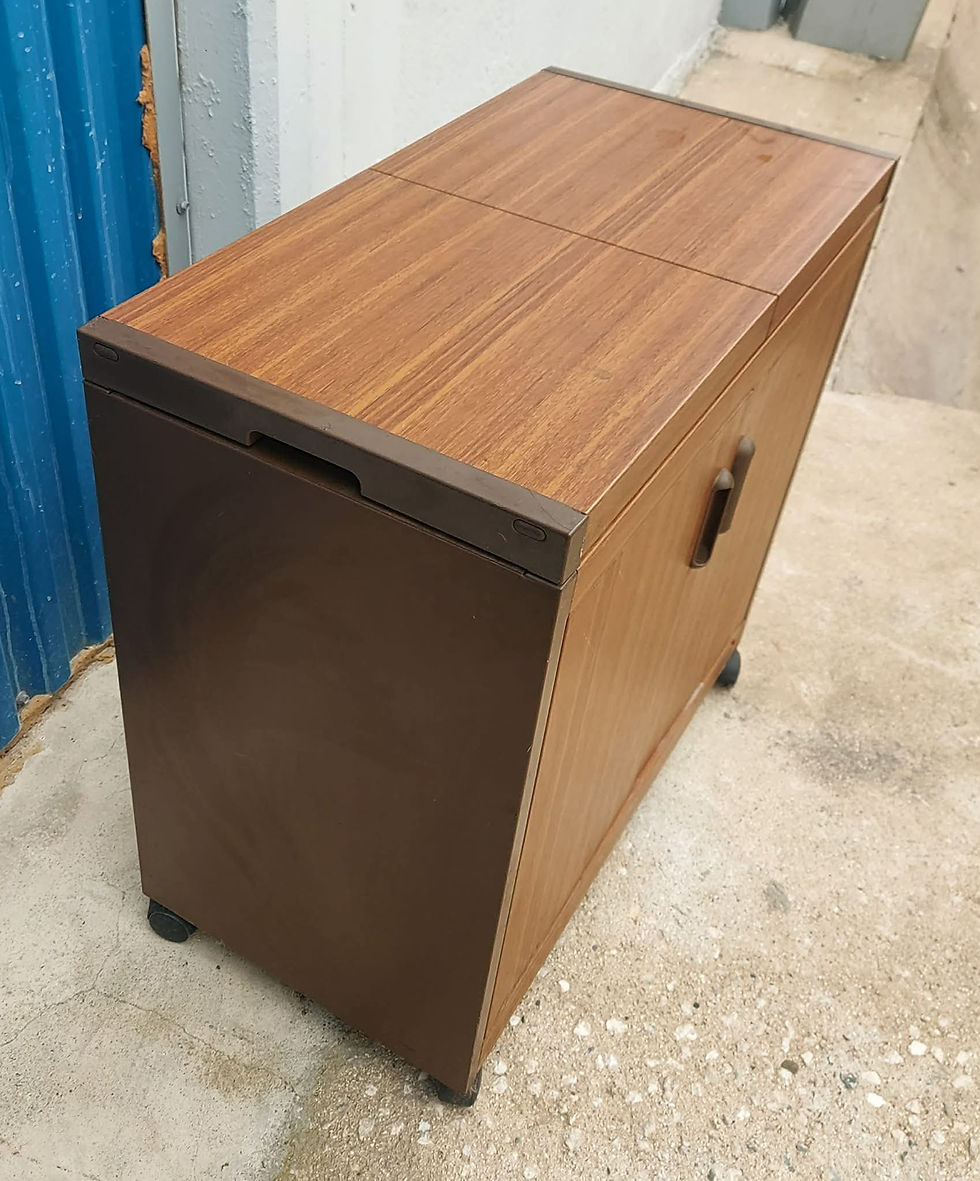 Thumbnail: Electric hostess trolly with 3 serving bowls and 2 warming shelves €80