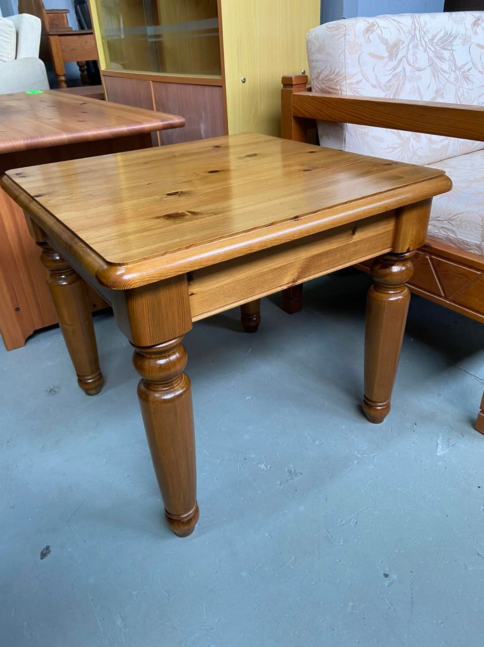 Thumbnail: Ducal pine coffee table