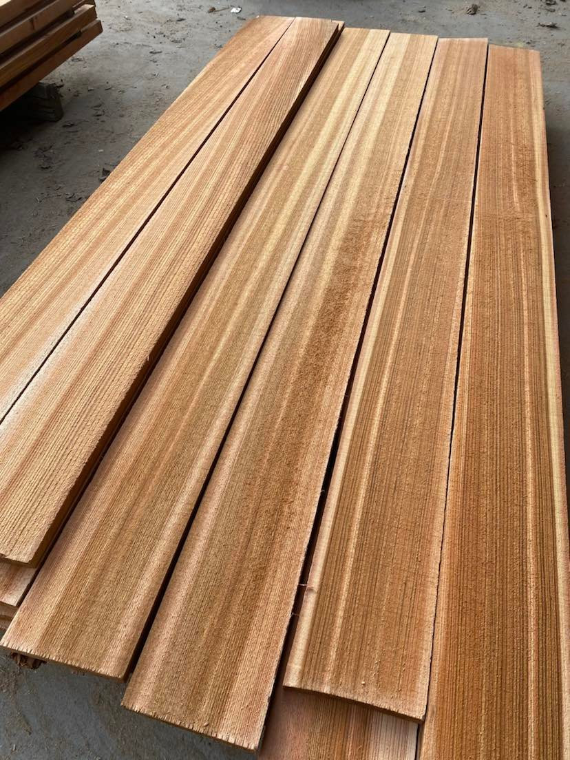 1x8 Rough Sawn Red Clear Cedar — product view 2