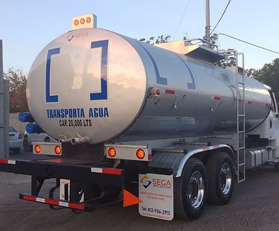 Pipa de agua de 20,000 litros de SIA Servicios