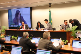 CMO APROVA CRÉDITO EXTRA 9,8 BILHÕES AO MINISTÉRIO DA EDUCAÇÃO
