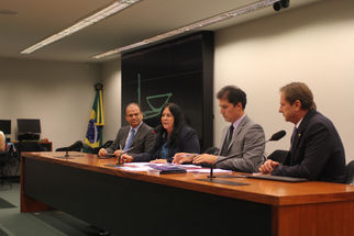 COMISSÃO DE ORÇAMENTO ENCERRA TRABALHOS E GESTÃO DE ROSE É ELOGIADA
