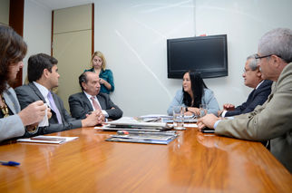SENADORA ROSE REÚNE LÍDERES DO CONGRESSO PARA ACORDO NA APROVAÇÃO DA LDO 2017