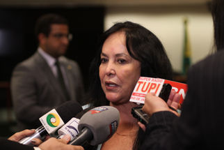LIDERANÇA DO PMDB INDICA ROSE PARA COMPOR CPI DAS BARRAGENS