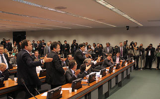 CMO: VOTAÇÃO DAS CONTAS DO GOVERNO DILMA FICA PARA TERÇA-FEIRA