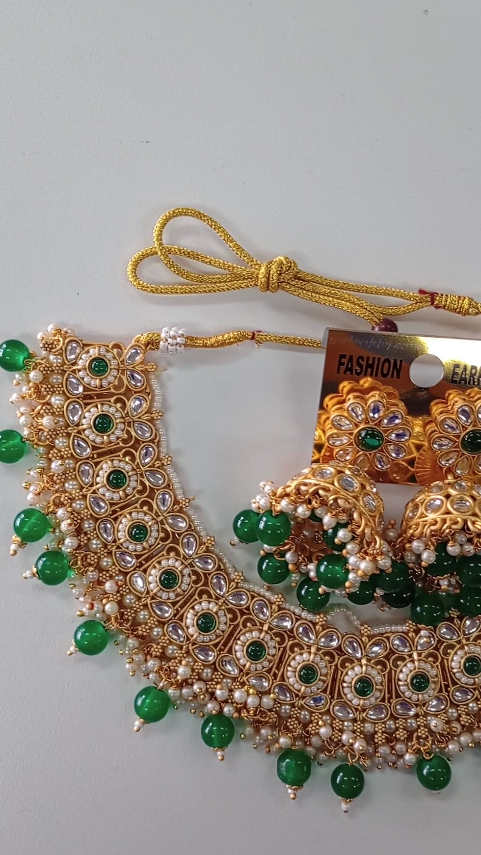 Thumbnail: Gorgeous green beaded hasadi necklace set