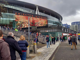 Arsenal dig in for harum-scarum win over Chelsea - with Raya's excellence needed to keep out 10-man Chelsea