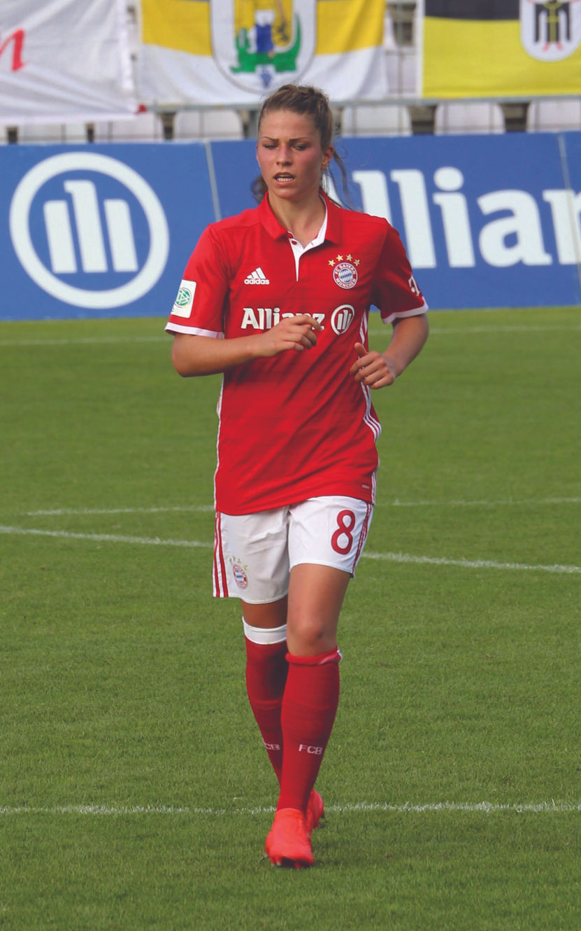 Hayes nabs German midfielder Leupolz to bolster Chelsea squad