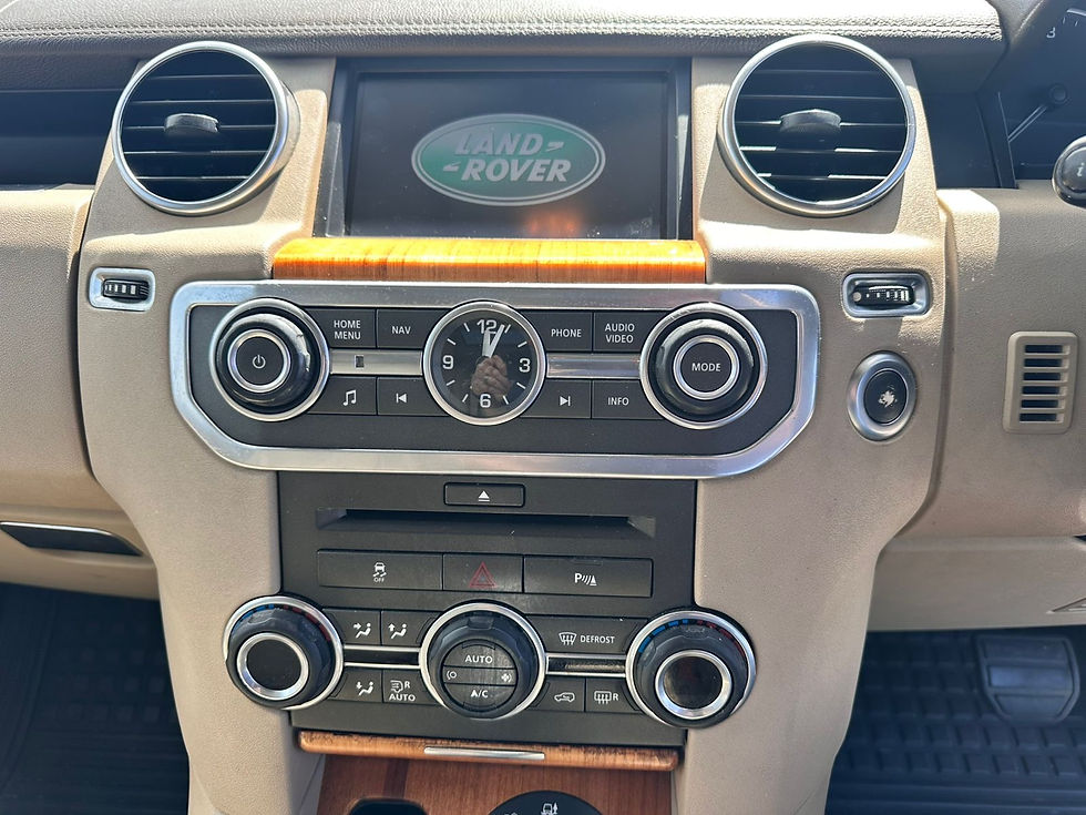 Thumbnail: 2011 Land Rover Discovery 4 SDV6 HSE