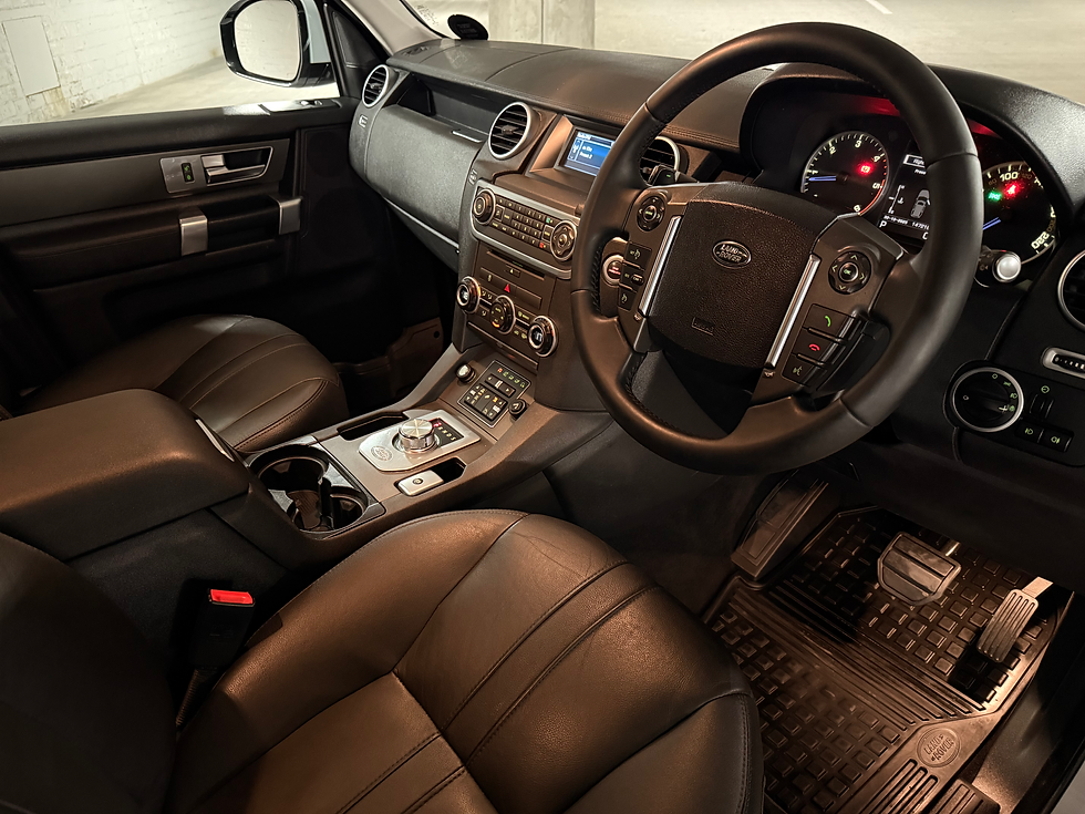 Thumbnail: 2017 Land Rover Discovery 4 SDV6 3L S