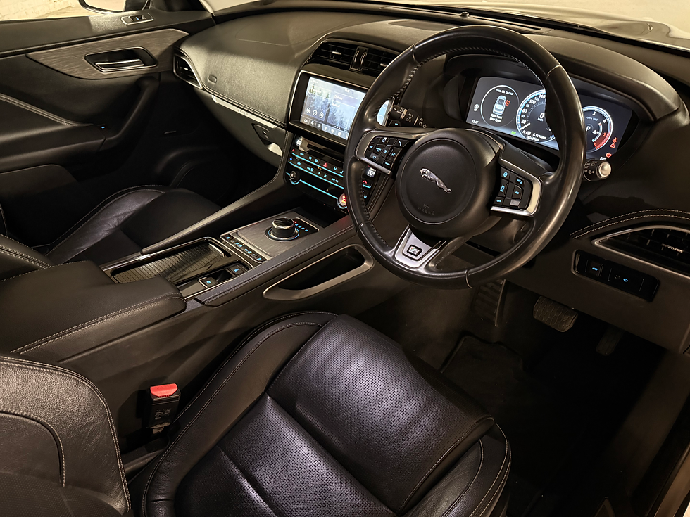 Thumbnail: 2019 Jaguar F-Pace 30d R-Dynamic