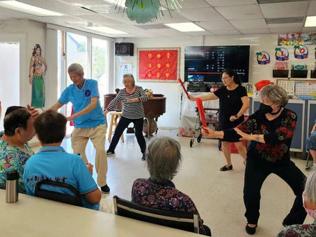 Tai Chi Team Visited Senior Center