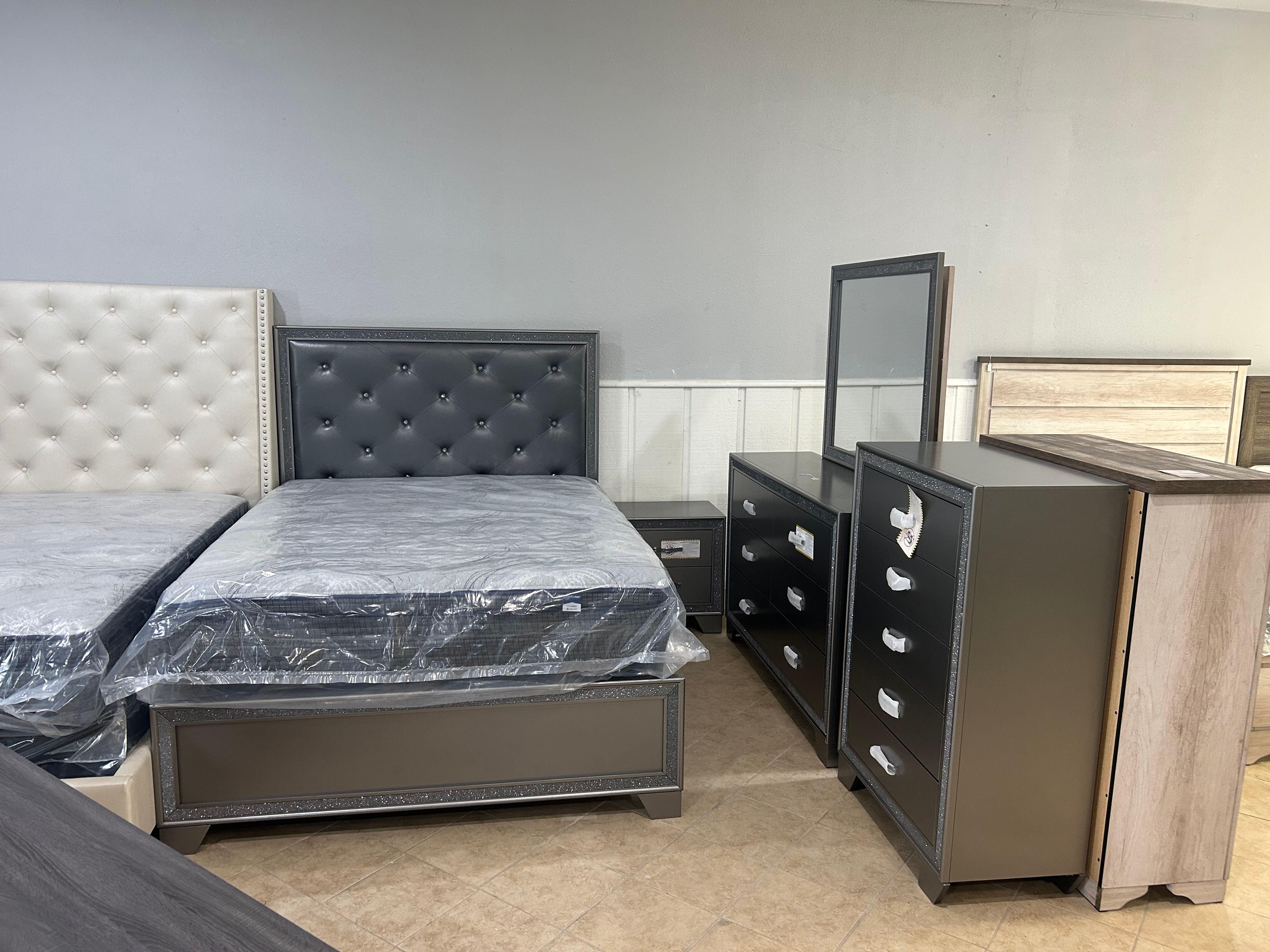 In-Store SETB4750 KAIA QUEEN BEDROOM GROUP