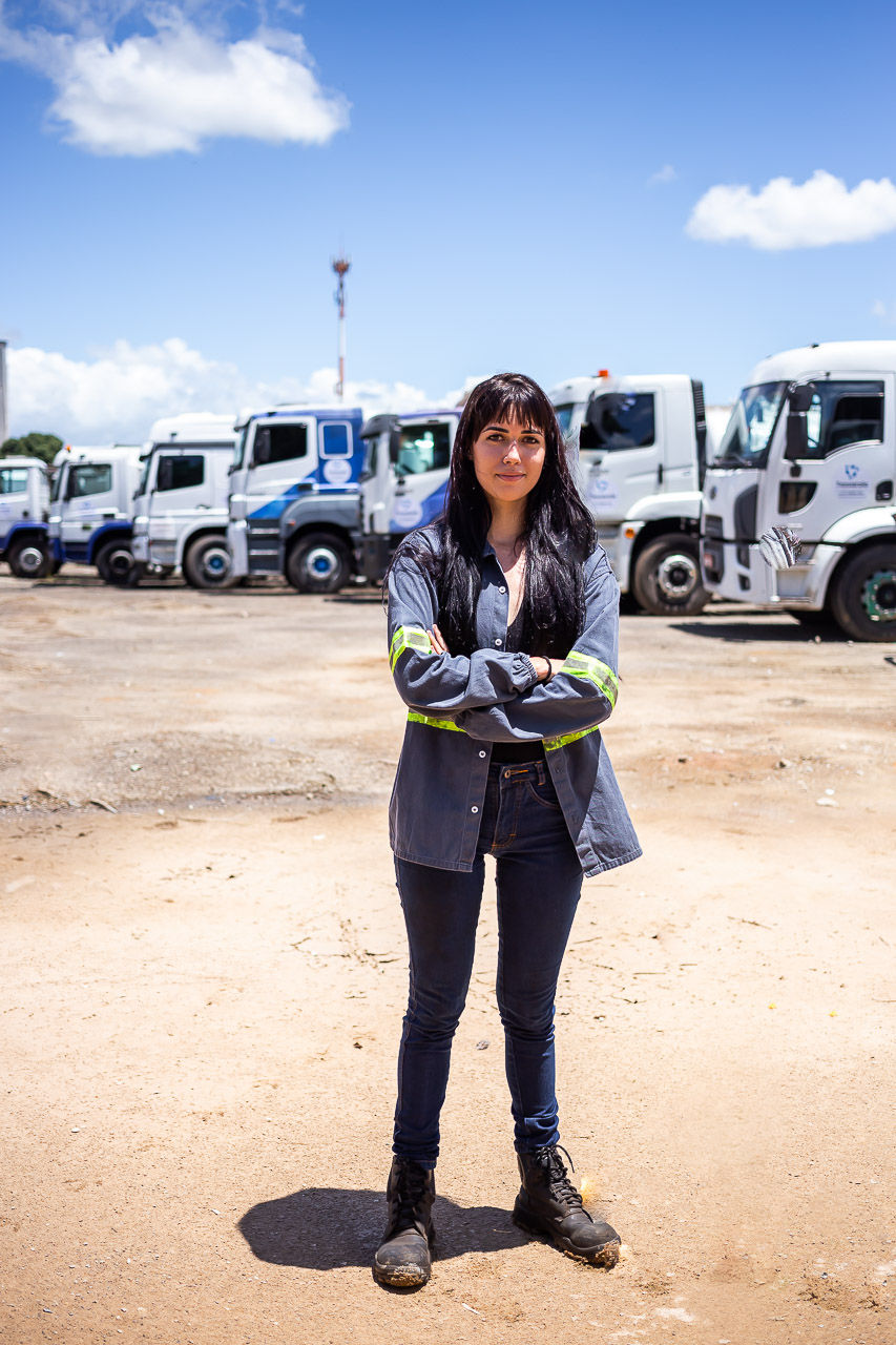 Inclusão da mulher no mercado de transporte e logística.