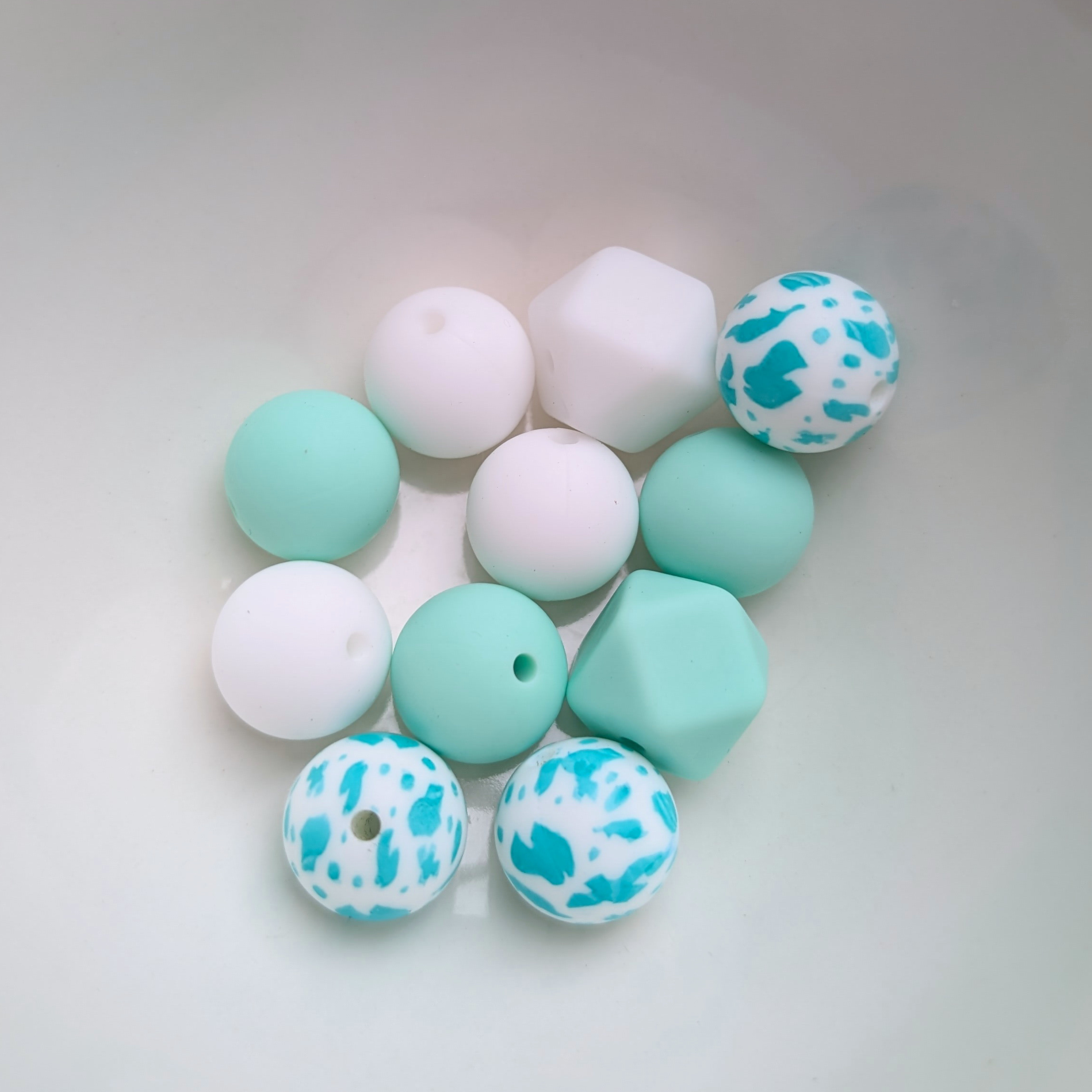Silicone beads - 15mm, pastel mint colours