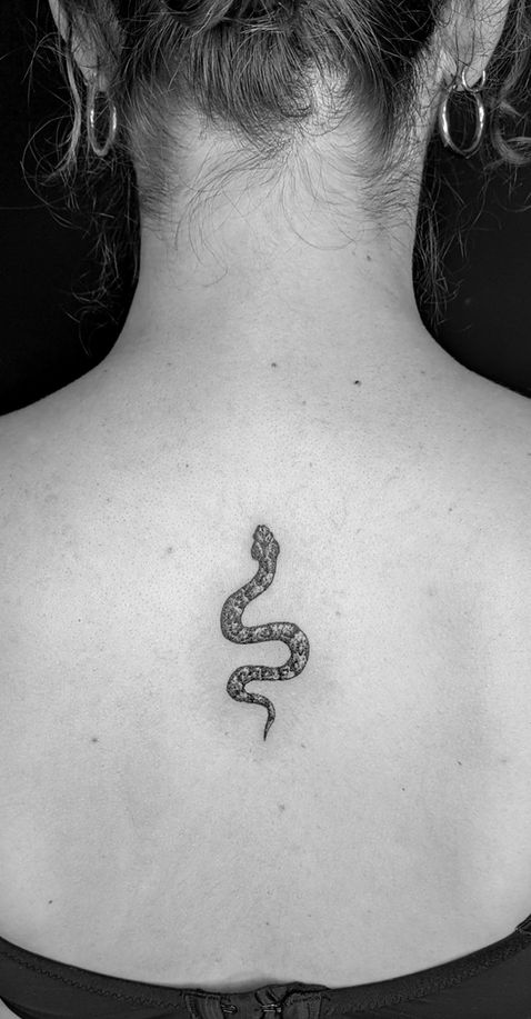 fraufranzmann berlin tattoo snake