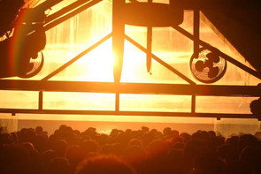 Warung Club, o templo da música eletrônica.