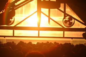 Warung Club, o templo da música eletrônica.