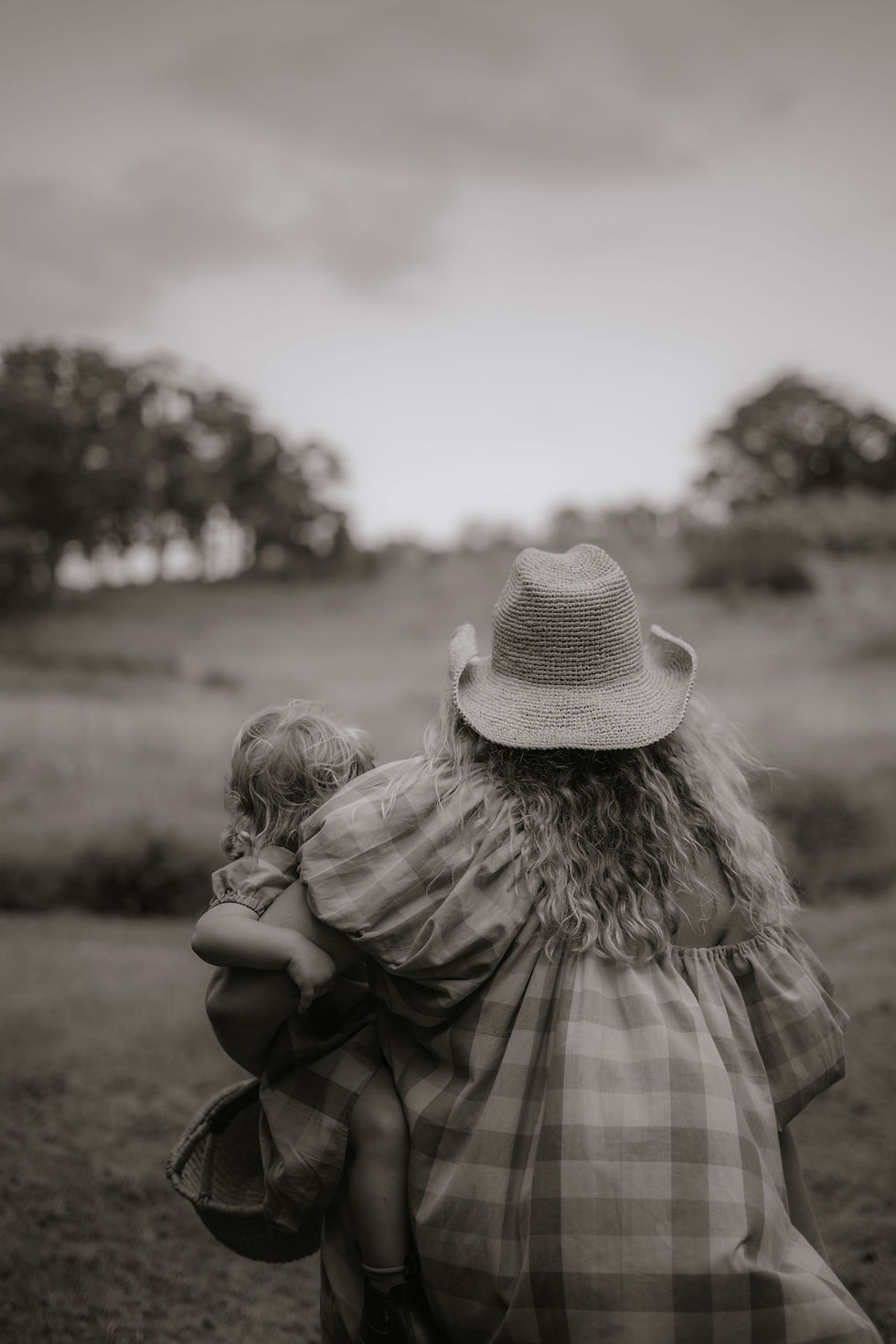 Thumbnail: The Dune Raffia Straw Cowboy Hat || Natural