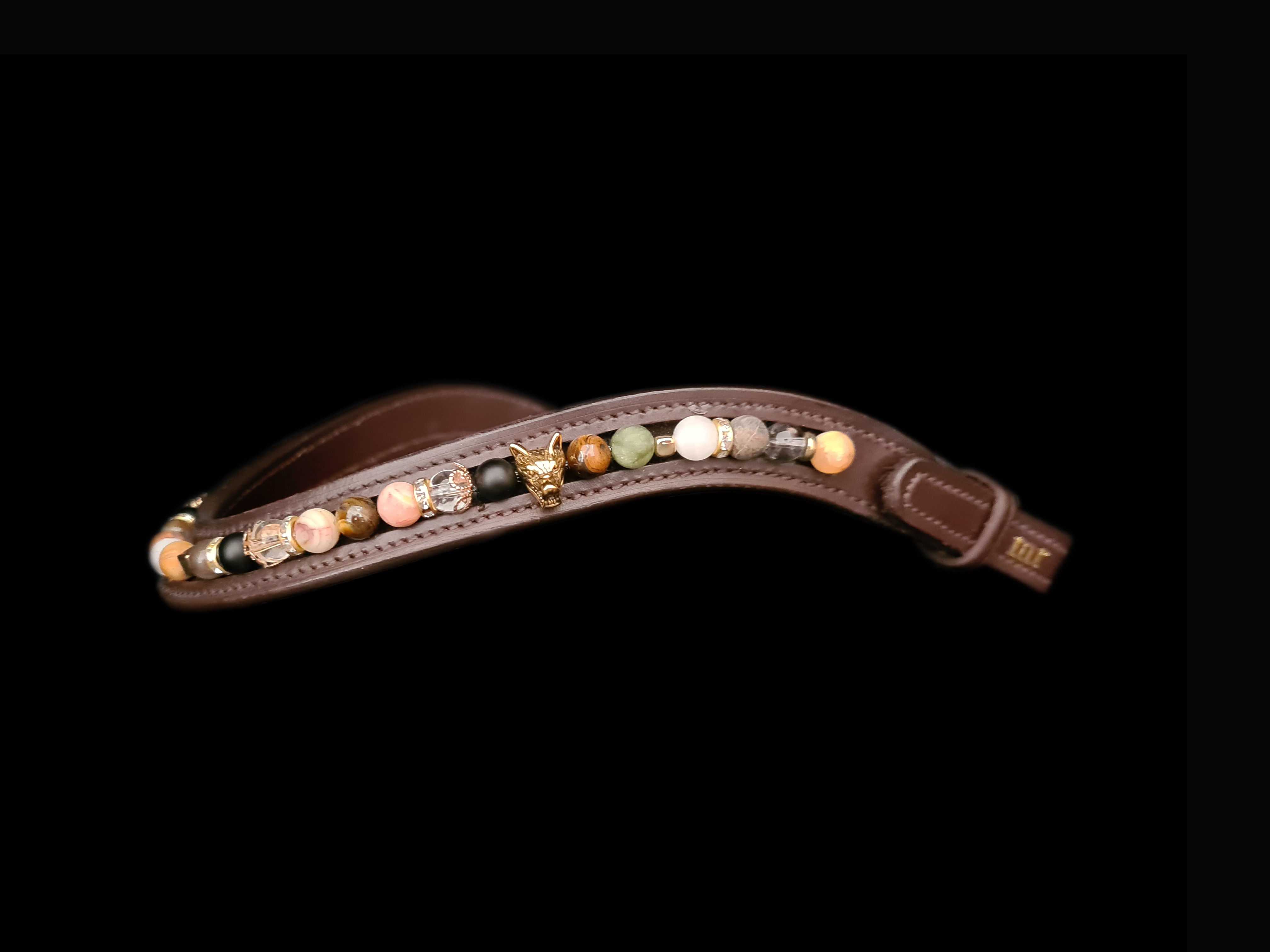 Čelenka Pearly Healing Stone Wolf