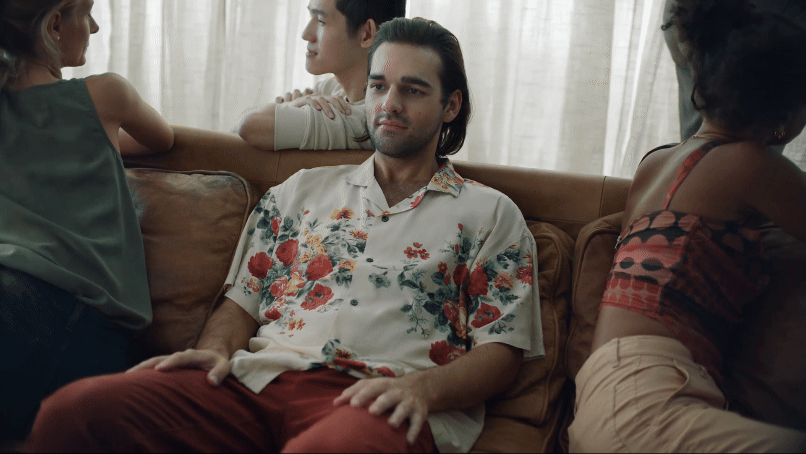 HeyDude_2022_BTS_MiddleDistance_15sec_GENERIC.gif