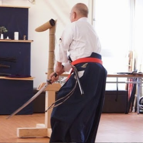 正伝十二騎神道流 宗家/高倉英二