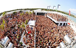 385-aquarius-club-large.jpg