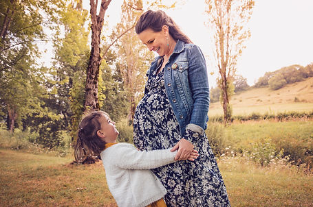 famille-maternité-grossesse-photographe-aurillac-issoire-brioude-sourire