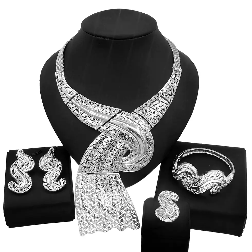 Thumbnail: Gold Jewelry Set