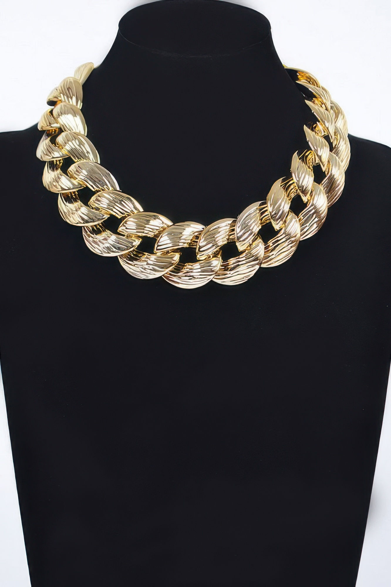 Oversized Chain Necklace