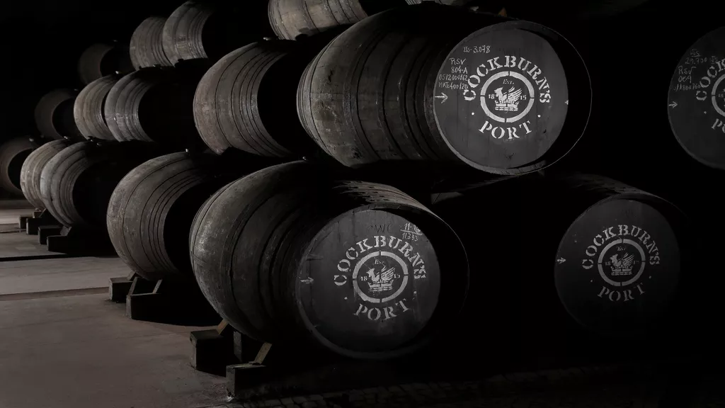 portugal-small-group-travel-tours-cockburns-lodge-port-tasting.webp