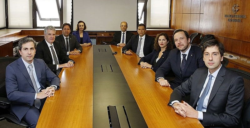 Rumo Econômico alerta: Selic pode voltar a subir para conter inflação