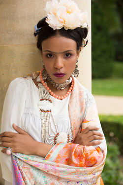 Anna_Normand_paper_art_set_design