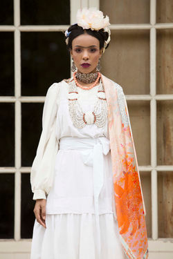 Anna_Normand_paper_art_set_design