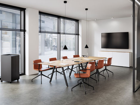 Premium Büromöbel, hochwertige Schreibtisch, Cheftisch, Chefsessel, Bürostuhl, Schränke