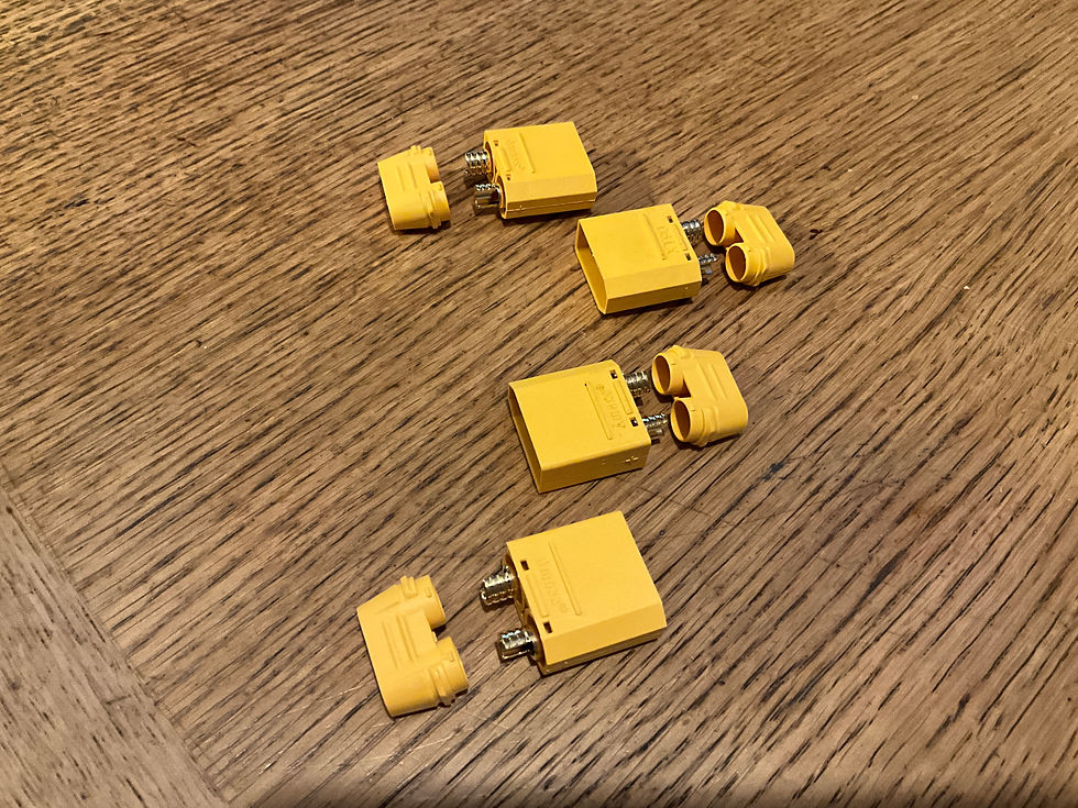 Thumbnail: Amass XT90H-M, Male gold plated connector, 45 Amp rated