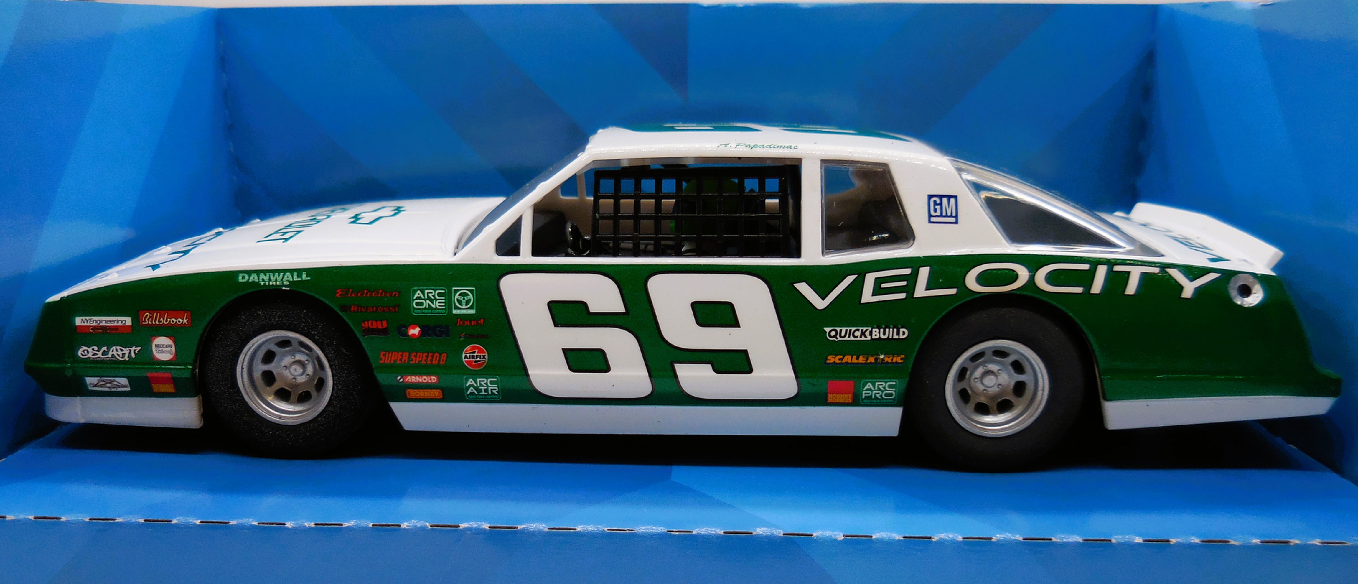 Scalextric '86 Chevrolet Monte Carlo #69 Green & White 1:32 Scale Slot Car C3947