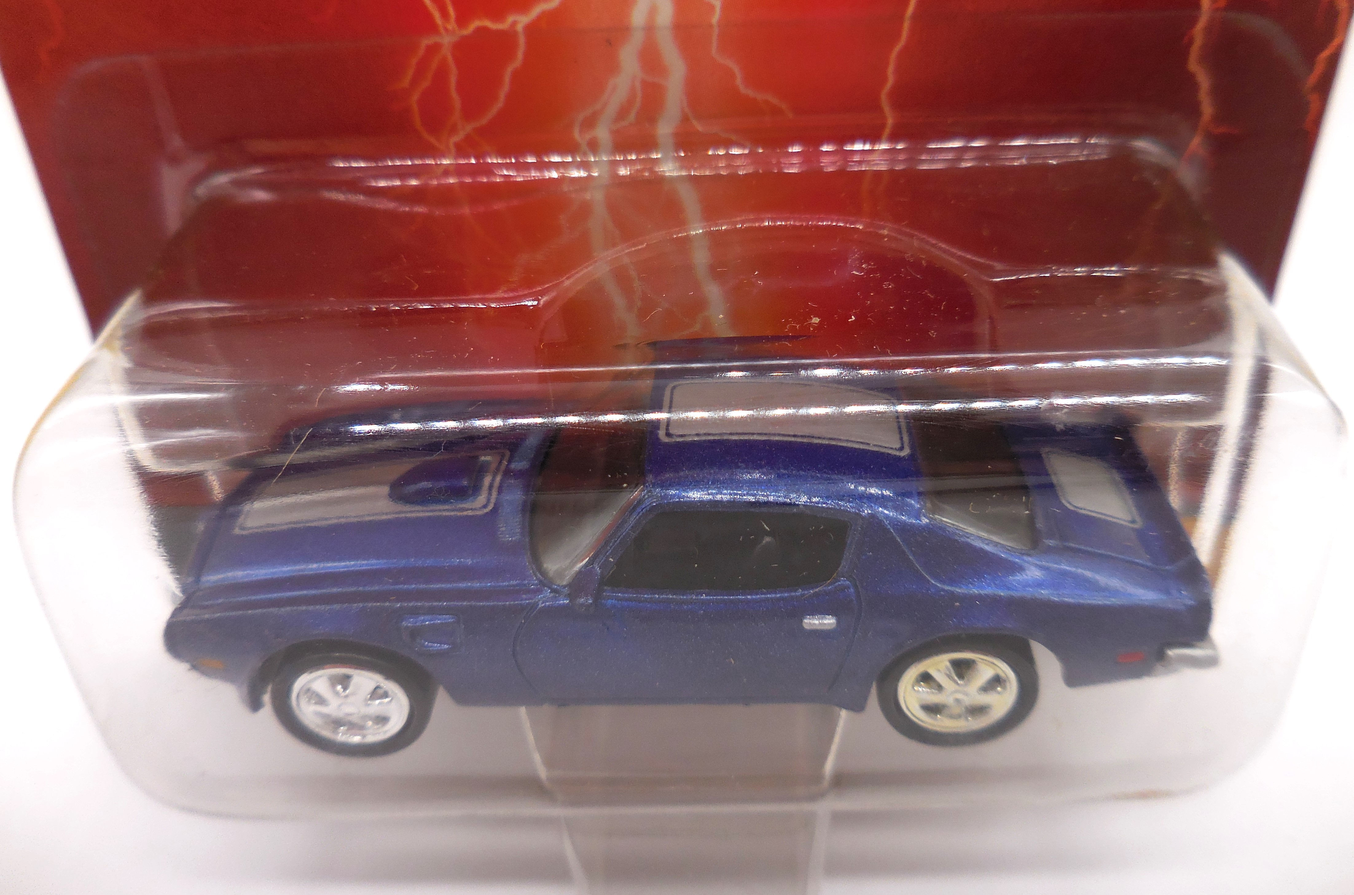 Johnny Lightning Red Card Series 1:64 Diecast Car 71 Firebird T/A Playing Mantis