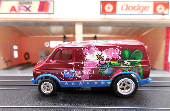 Rat Fink Exclusive '73 Dodge Cherry Bomb Van Ed Roth Auto World 4