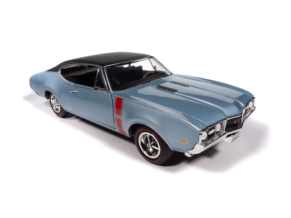 Thumbnail: Auto World '68 Oldsmobile 442 W30 Holiday Coupe Hemming 1:18 Scale Diecast 1350