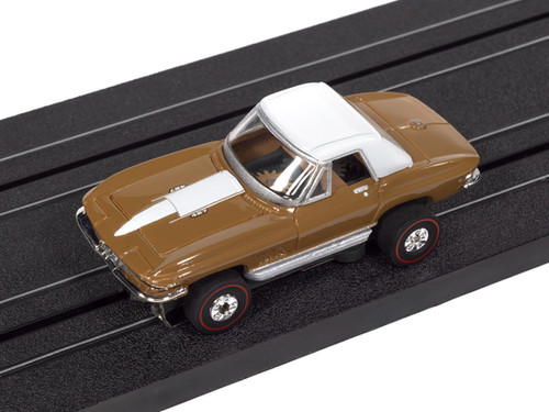 Auto World ThunderJet 1967 Chevy Corvette Retro Rama HO Scale