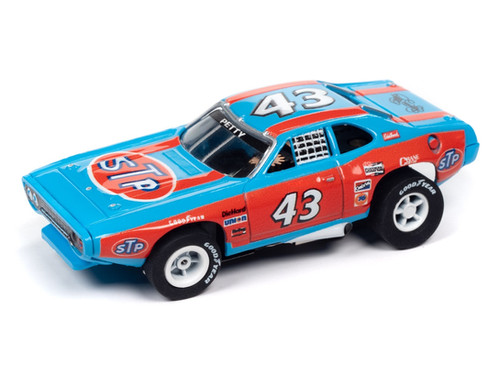 Auto World Exclusive Richard Petty '71 Plymouth Road Runner Only