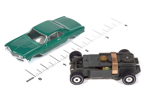 Auto World ThunderJet 1963 Buick Riviera Retro Rama HO Scale