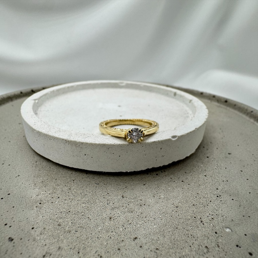 Złoty Pierścionek Zaręczynowy z Diamentem 0.25ct
