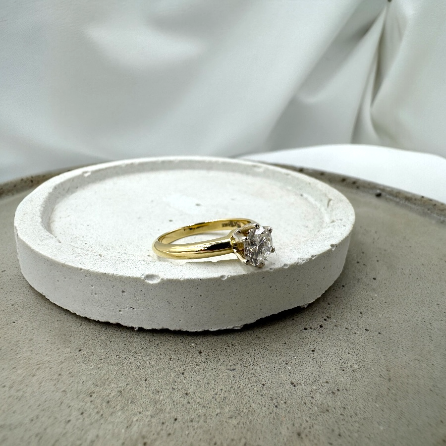 Pierścionek zaręczynowy z brylantem 0.78ct