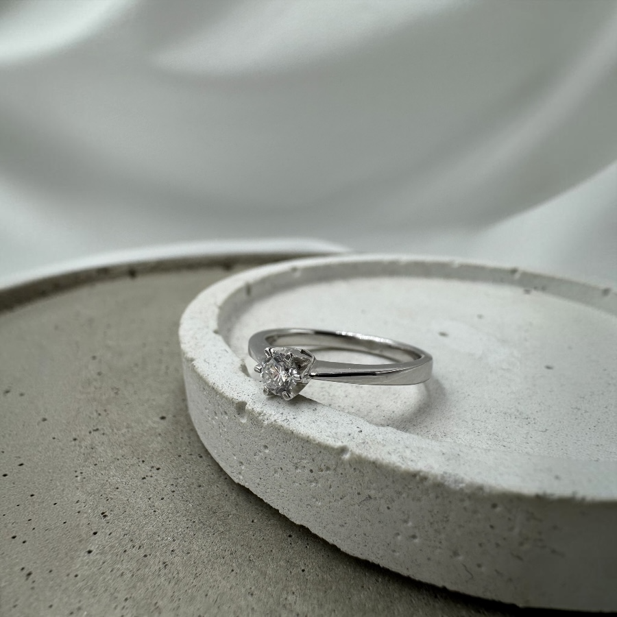 Pierścionek Zaręczynowy z Diamentem 0.25ct