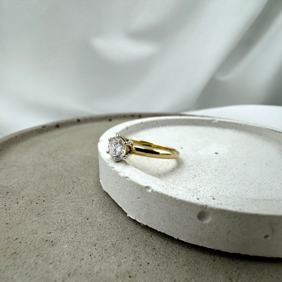 Pierścionek zaręczynowy z brylantem 0.78ct