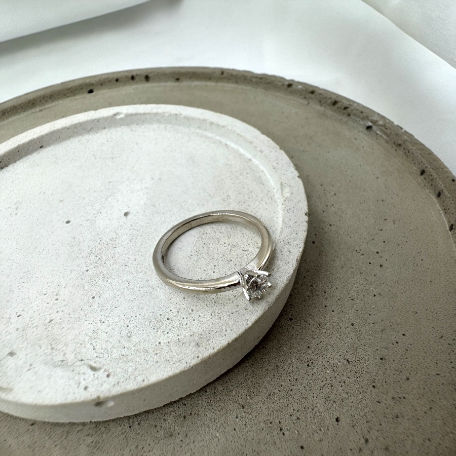 Pierścionek Zaręczynowy z Diamentem 0.24ct
