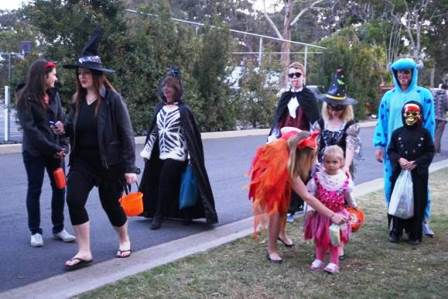 Kids Trick Or Treat 2